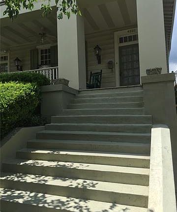 2nd image of 4820 Carondelet St
