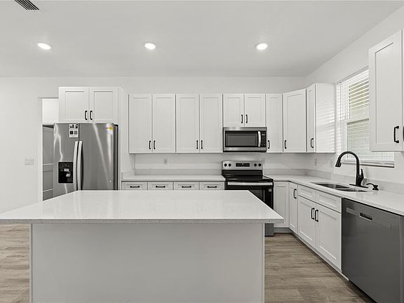 5th image of 2451 W 18th St
