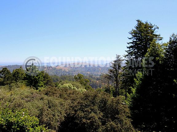 2nd image of 326 Panoramic Hwy #A