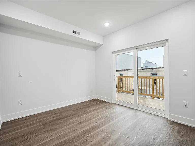 2105 N Fairhill St #2 — Photo 8