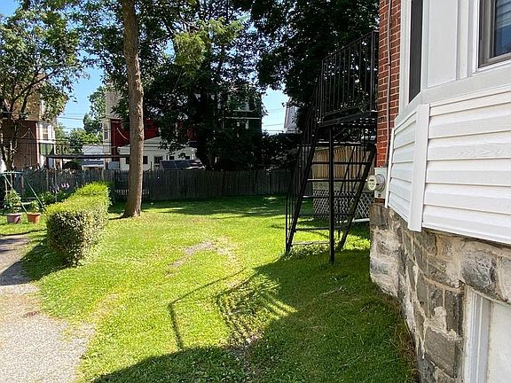 3rd image of 118 McKinley Ave