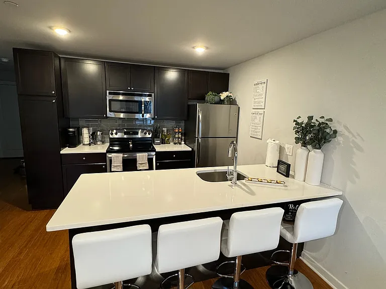 1608 Ridge Ave #304 — Photo 6