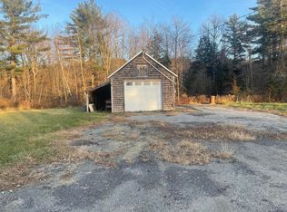 320 Gibbs Mill Rd, Livermore, ME 04253