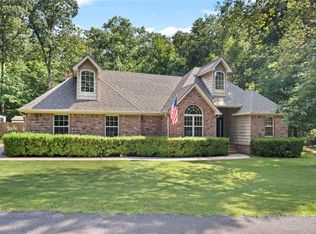 2 Flaxton Dr, Bella Vista, AR 72714