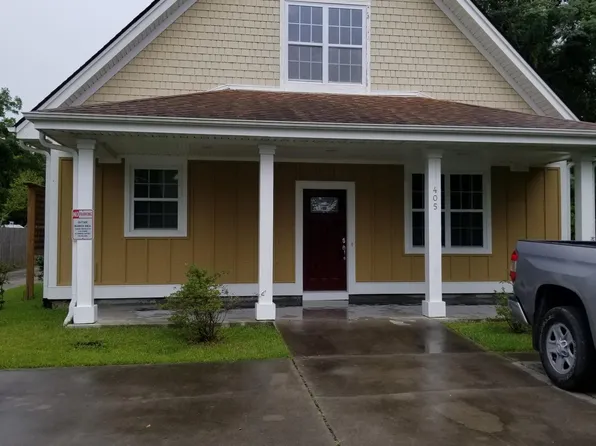 405 S McRae St, Burgaw, NC 28425