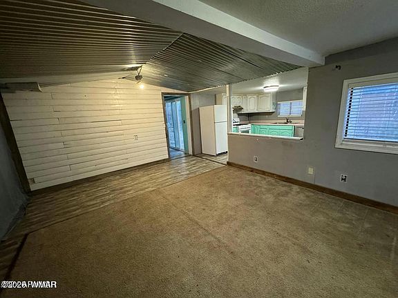 3rd image of 4590 Roberson Ave