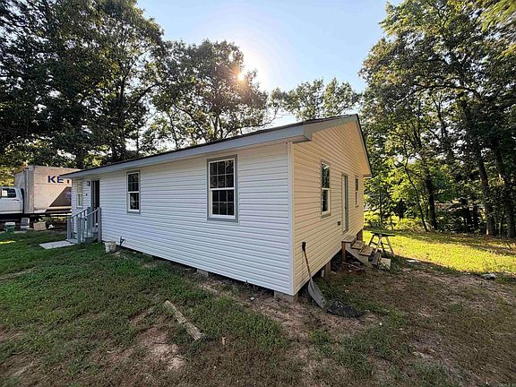 4th image of 3008 Pine Ridge Dr