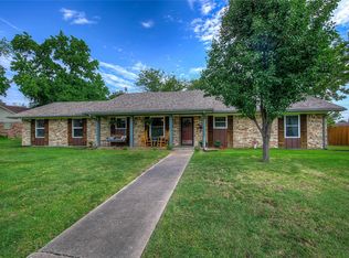 12 Meadow Ln, Greenville, TX 75402