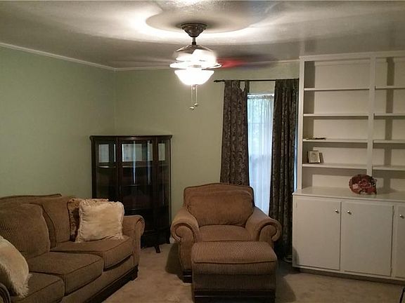 3rd image of 1115 Hollis St