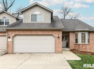 712 Woodland Knolls Rd, Germantown Hills, IL