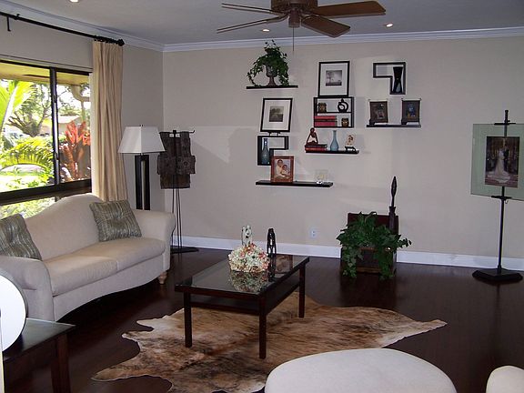 Spacious living room