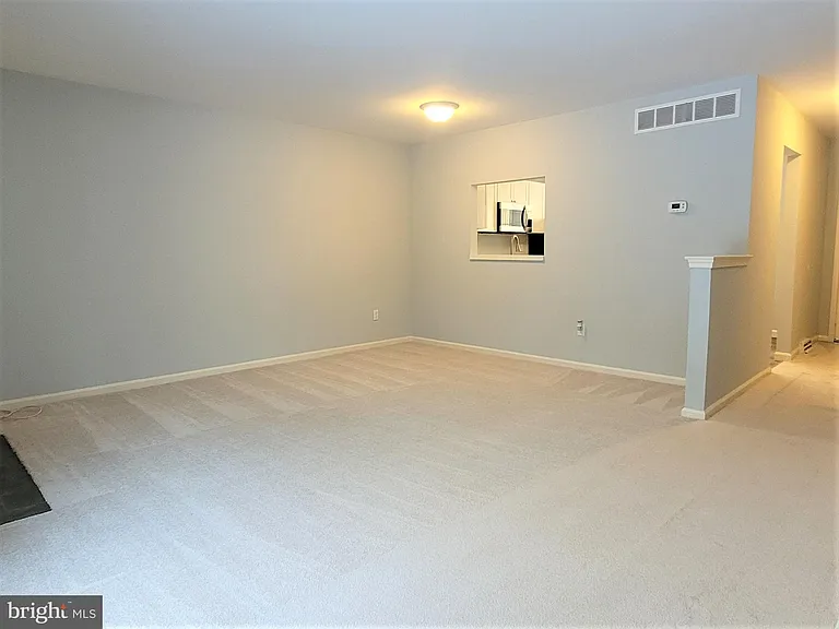 31 Lamplighter Ln — Photo 7