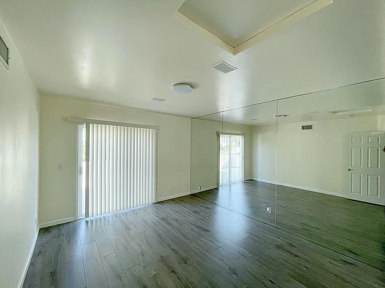 Upstairs Bedroom 2