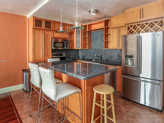 3rd image of 19390 Collins Ave APT 1110