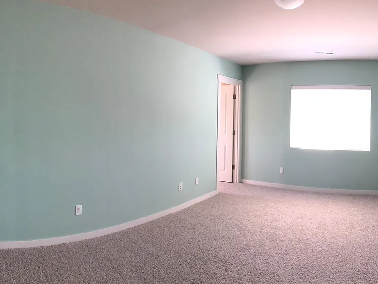 8211 49th St NE — Photo 10