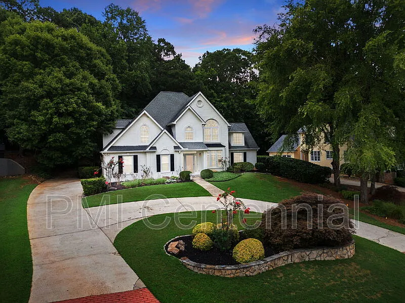 4 bed, 2.5 bath, 2660 sqft, $3,500 — Photo 4