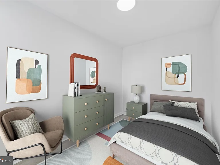 248 N Alden St — Photo 18
