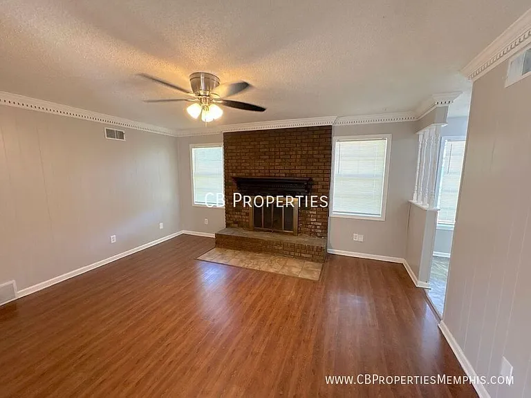 4316 Springwind Rd — Photo 7