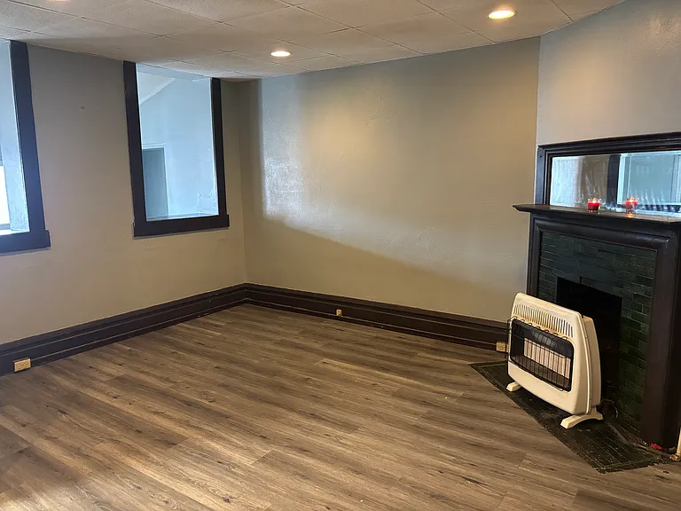 559 Merchant St #4 — Photo 4