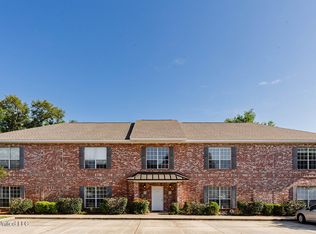 118 Armand Oaks, Ocean Springs, MS 39564