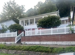 19 E Walnut St, Richwood, WV 26261