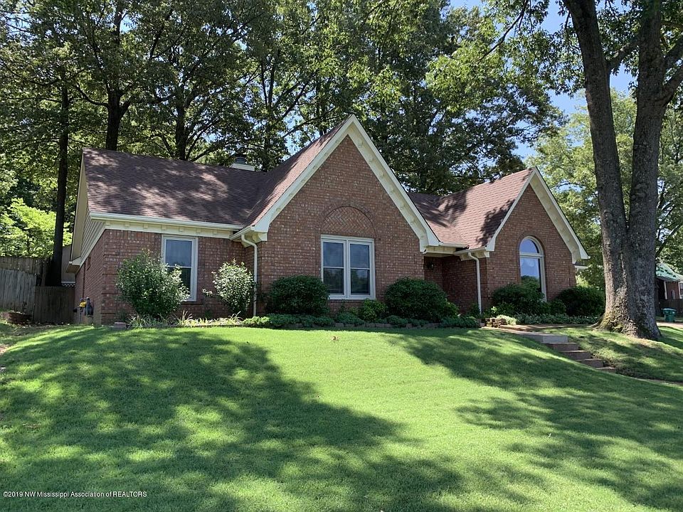 1st image of 6730 Lake Forest Dr