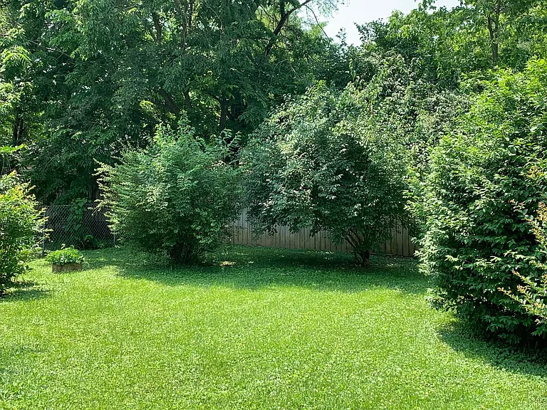 752 Addison Ave — Photo 17