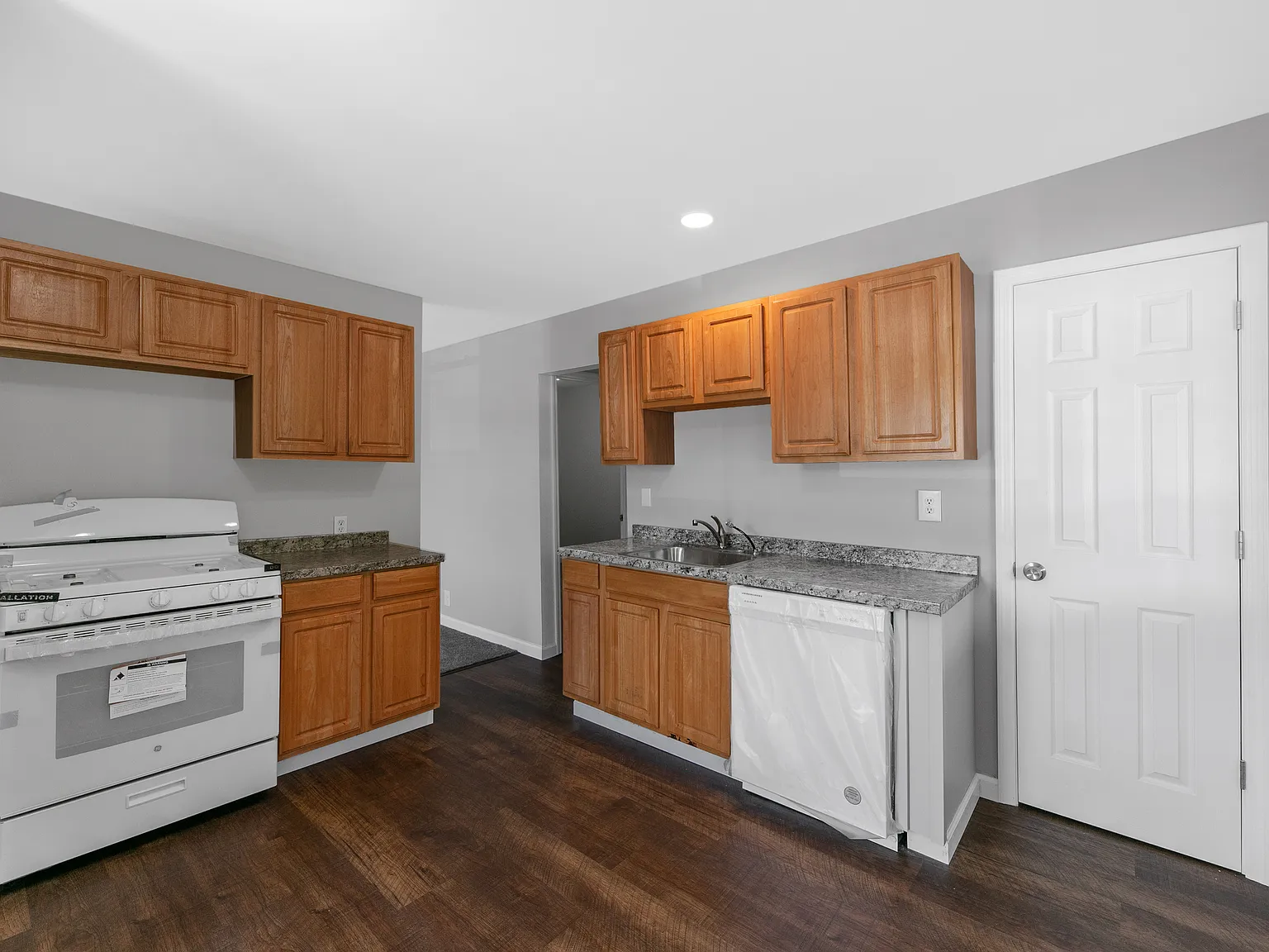 24-26 Malta Avenue - 24 Up — Photo 4