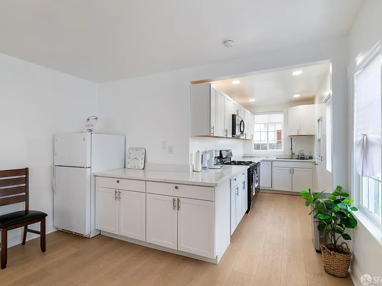609 S Delaware St — Photo 14
