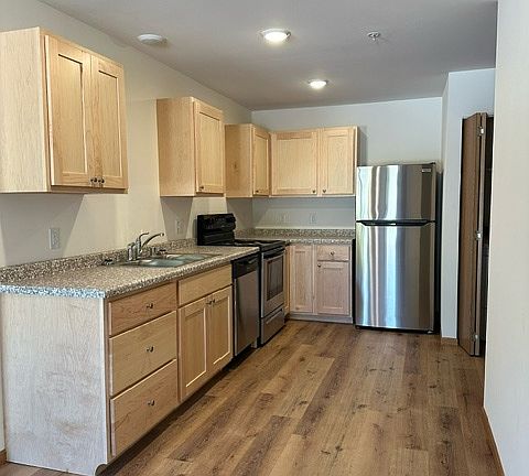 3rd image of 309 N Church St #11281405