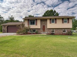 10833 Sunset Dr, Evansville, IN 47712