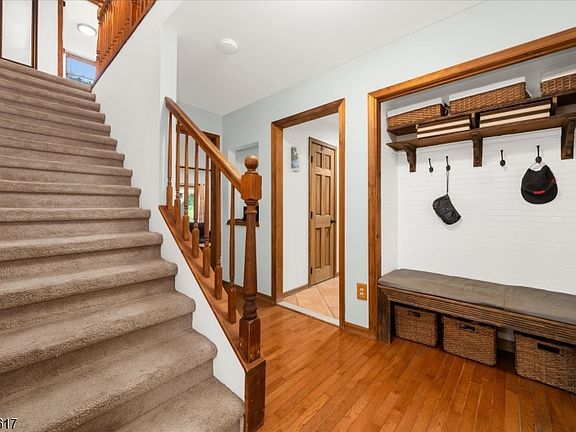 5th image of 77 Washburn Ave