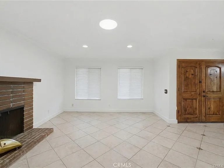 937 N Greenpark Ave — Photo 8