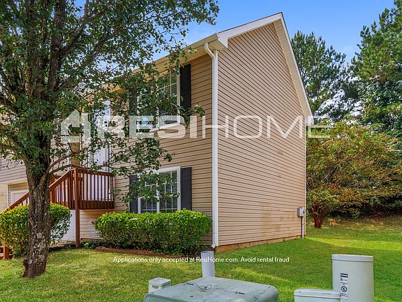 3rd image of 2991 Stonebridge Creek Dr