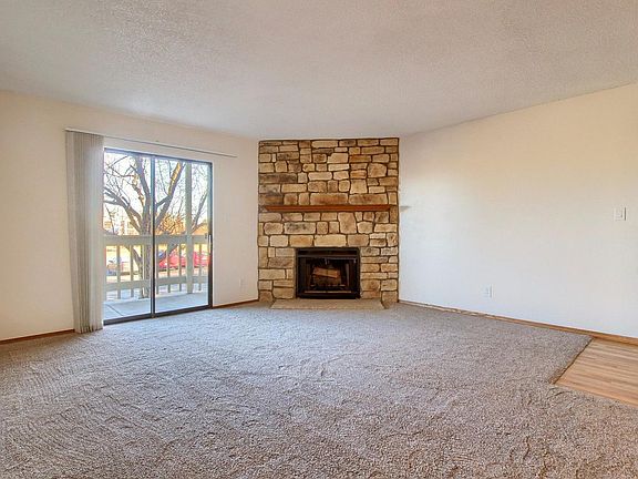 3rd image of 8225 E Fairmount Dr APT 1-101