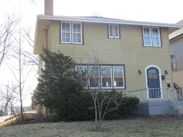 1602 S 75th St, West Allis, WI 53214