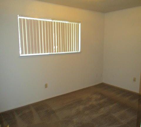 4th image of 8559 Kelley Dr