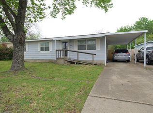 1417 Woody Rd, Dallas, TX 75253