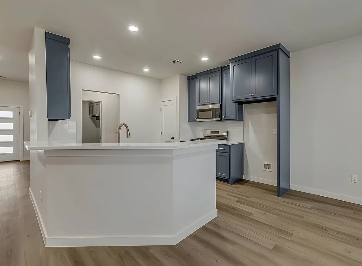 3 bed, 1703 sqft, $1,995 — Photo 3