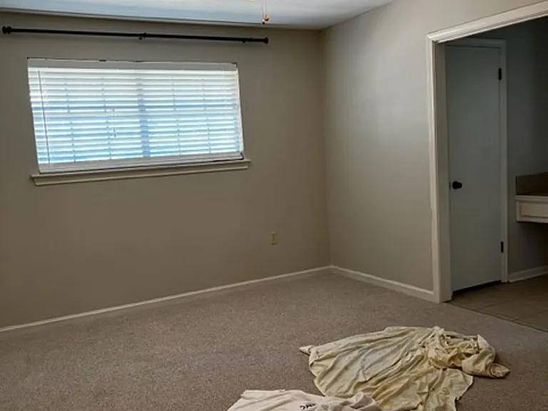 755 Burgin Ave — Photo 13
