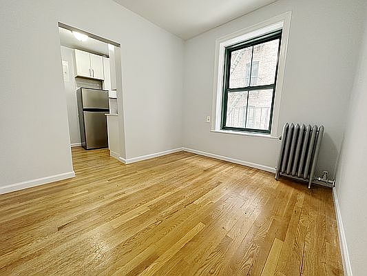 4th image of 448 E 79th St #1N