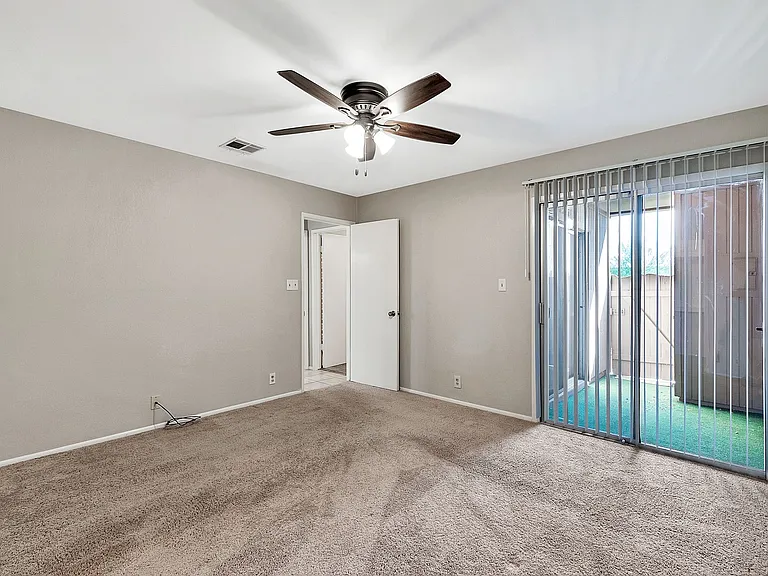 20250 N 6th Dr #1 — Photo 20