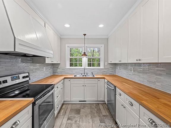 4th image of 1007 Riverside Blvd