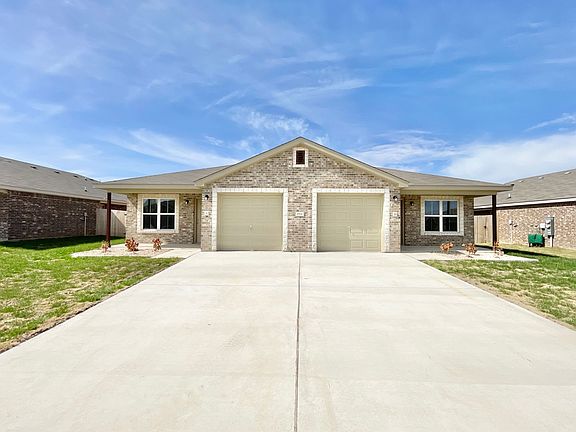 2nd image of 1814 Clovis Dr #B