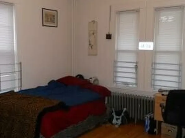 27 Pratt St, Allston, MA