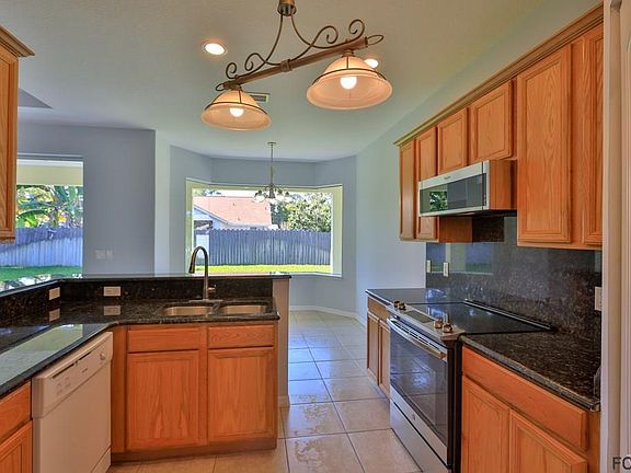 4th image of 47 Fischer Ln