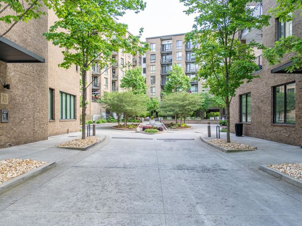 200 Manufacturers Rd APT 727, Chattanooga, TN 37405