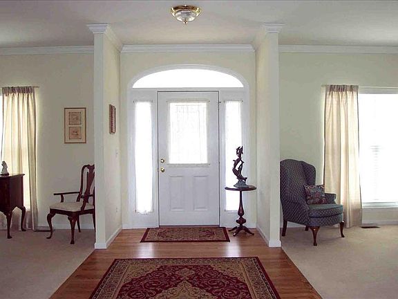 3rd image of 2223 Dartmouth Place Dr