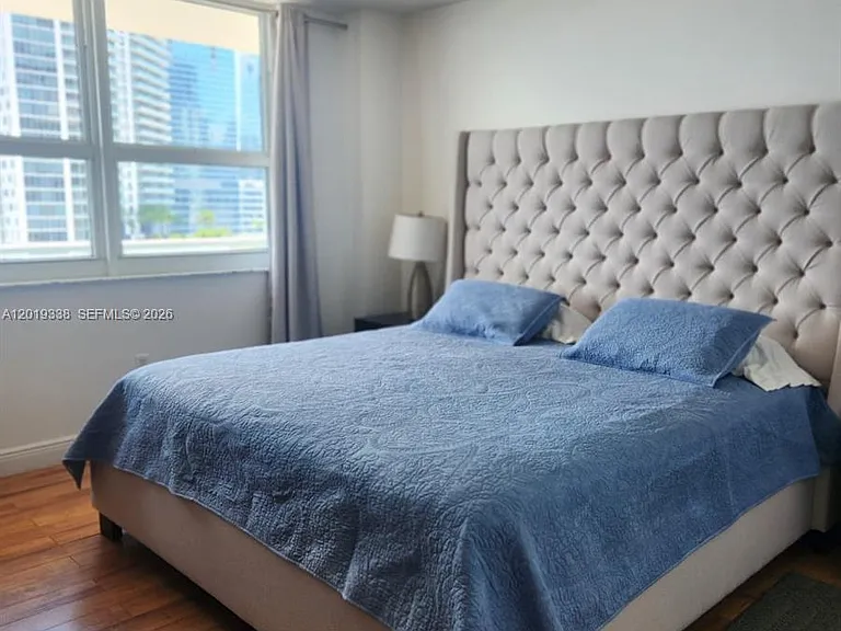 1155 Brickell Bay Dr #1807 — Photo 5