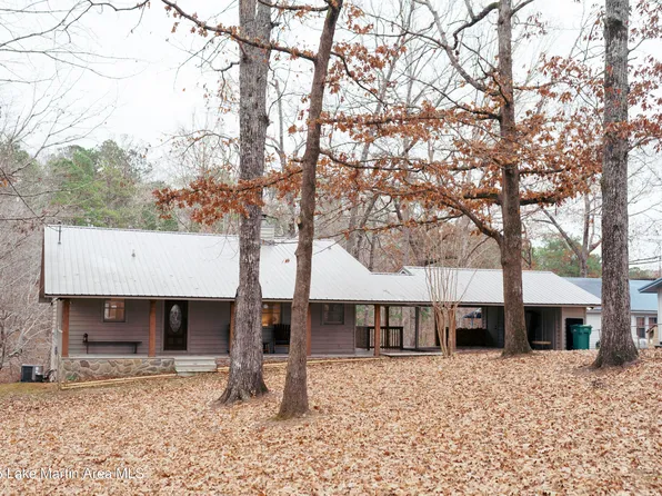 977 Lakeshore Dr, Jacksons Gap, AL 36861
